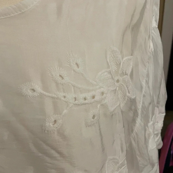 NWT TENDENZE silk white embroidered blouse Size S - Picture 7 of 7